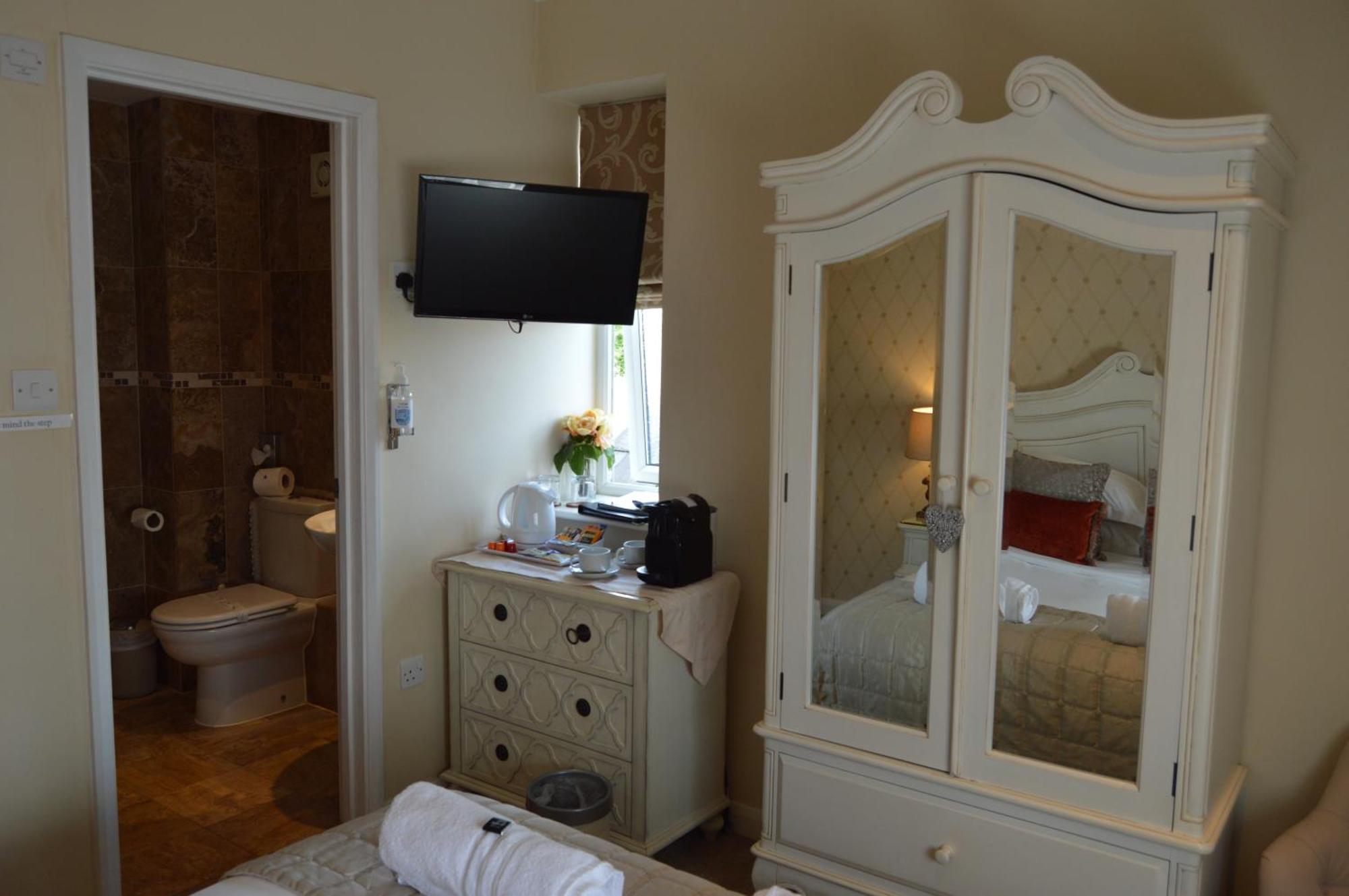Le Bouchon Brasserie & Hotel Молдон Экстерьер фото