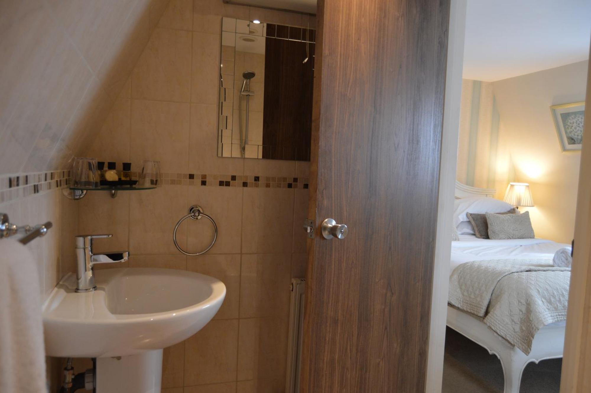 Le Bouchon Brasserie & Hotel Молдон Экстерьер фото