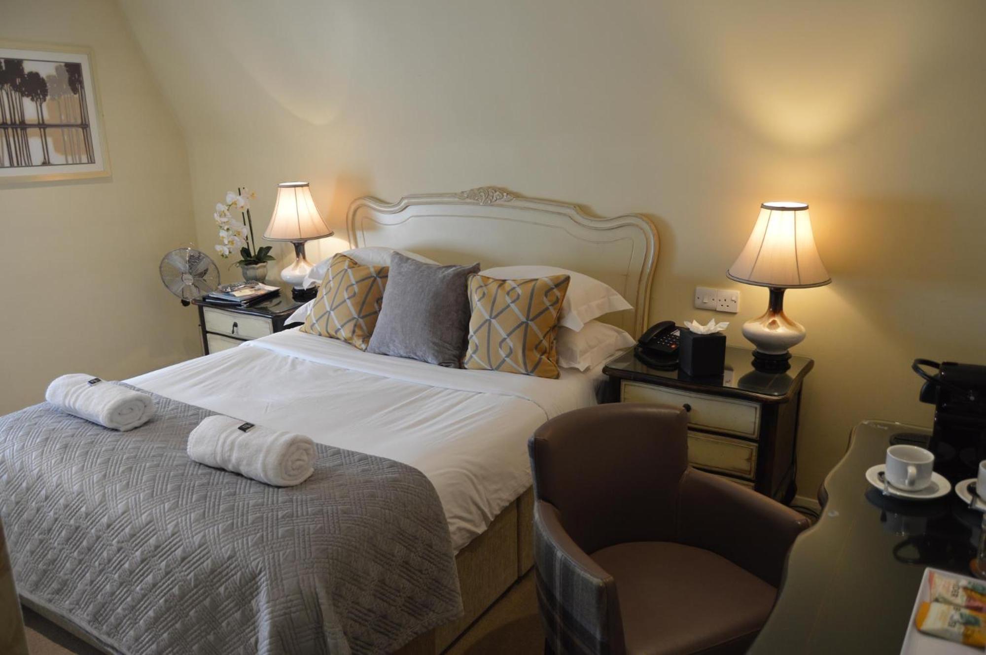 Le Bouchon Brasserie & Hotel Молдон Экстерьер фото