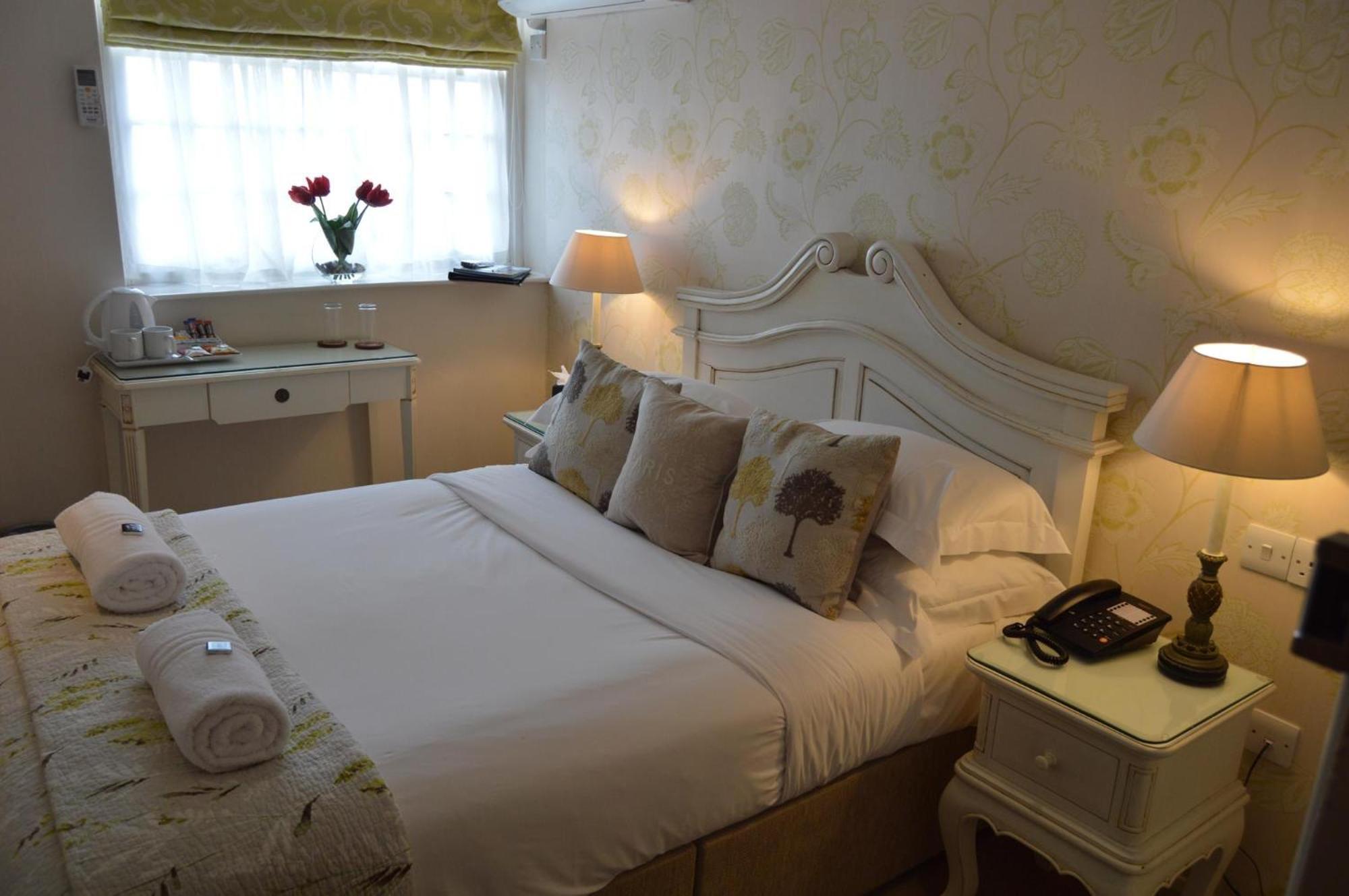 Le Bouchon Brasserie & Hotel Молдон Экстерьер фото