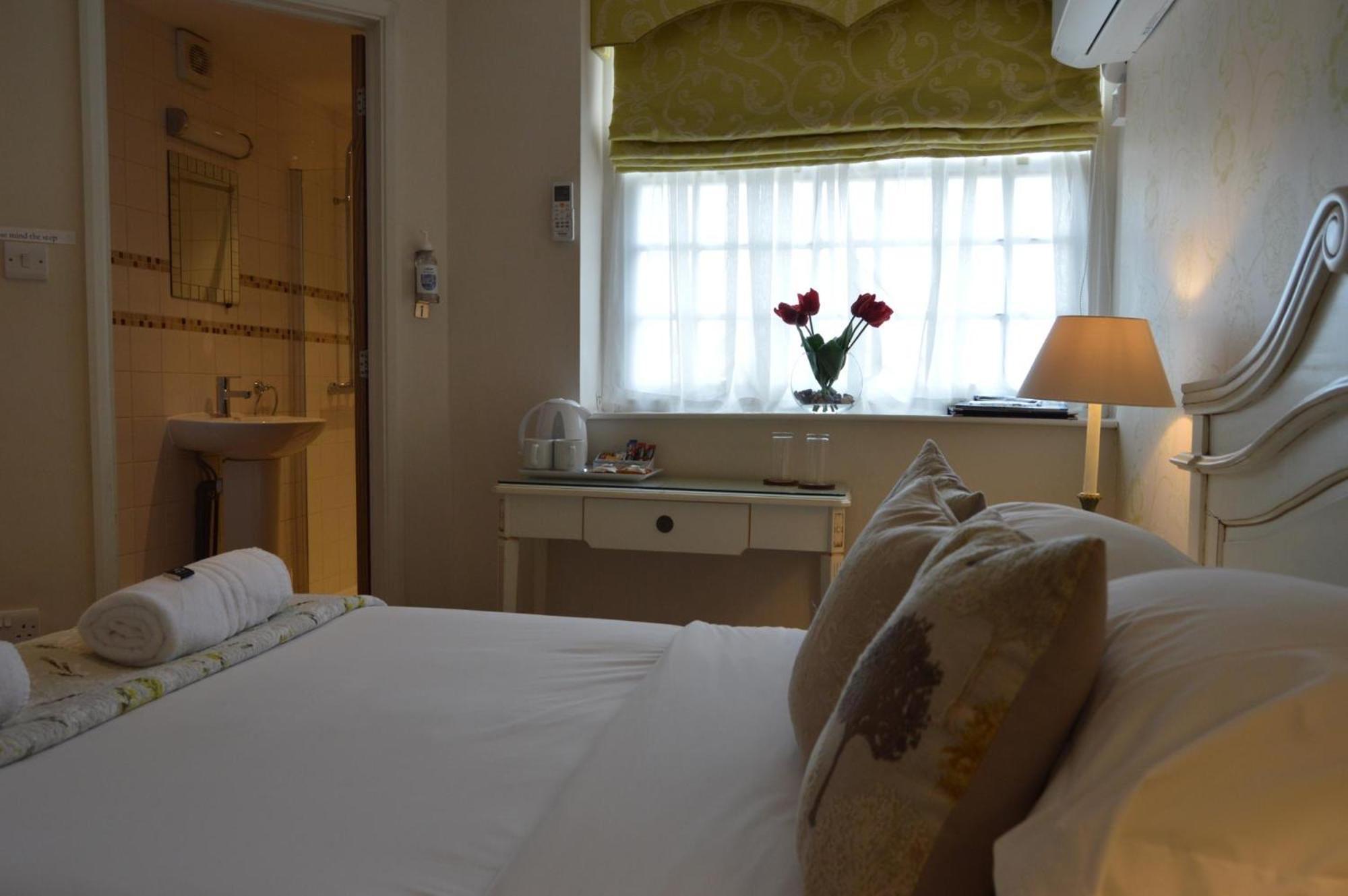 Le Bouchon Brasserie & Hotel Молдон Экстерьер фото