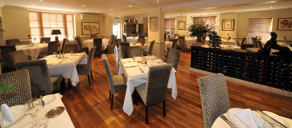 Le Bouchon Brasserie & Hotel Молдон Экстерьер фото